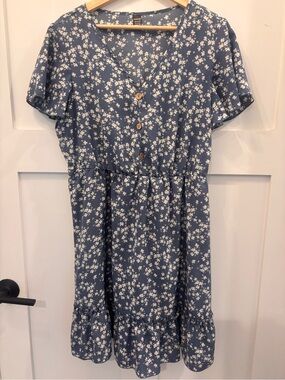 SHEIN Blue Floral Button-Front Dress